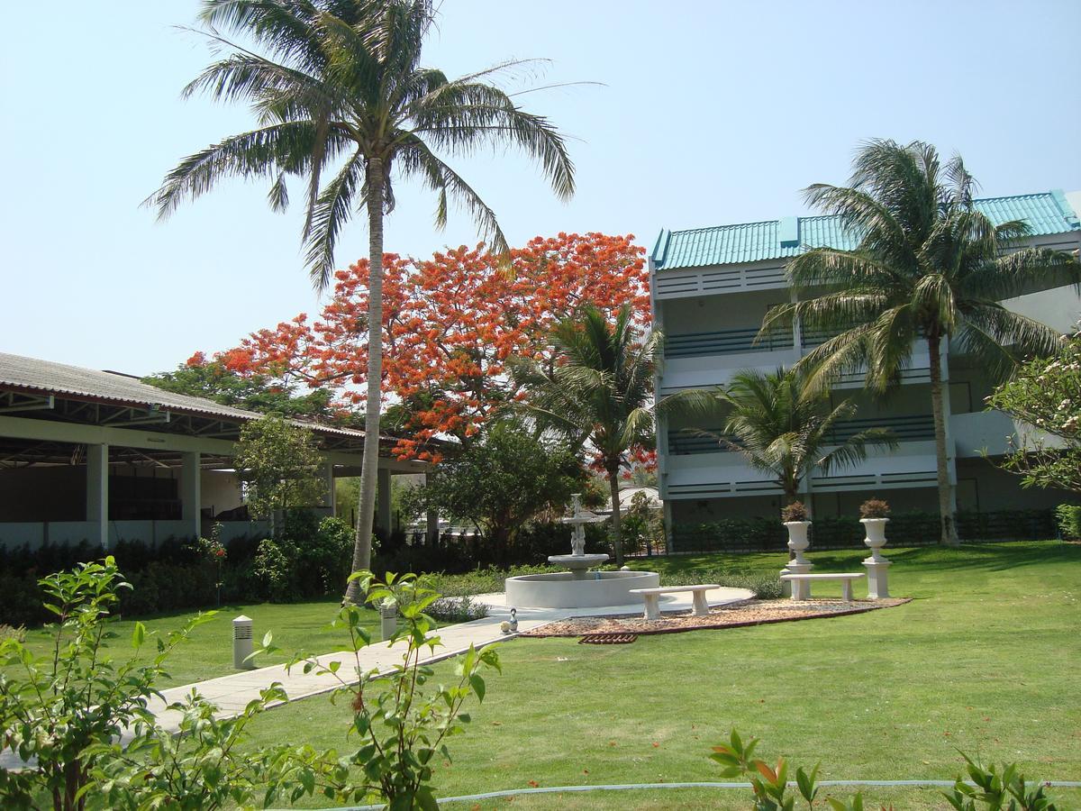 Addera Residence Hua Hin Bagian luar foto