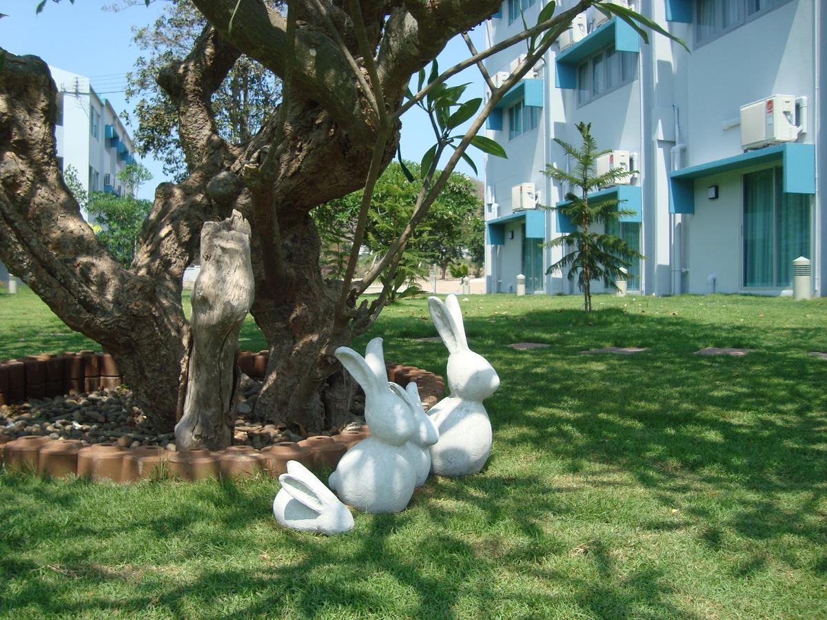 Addera Residence Hua Hin Bagian luar foto